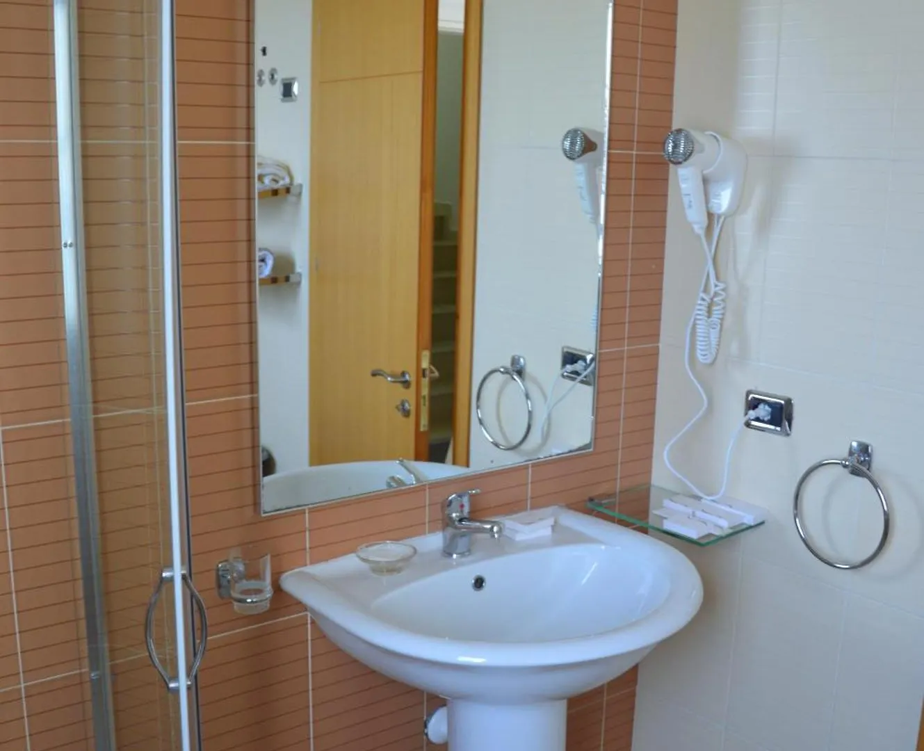 Pastarella Beachfront Resort Orikum 4*,
